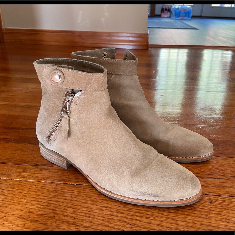 Aquaitalia boots like new